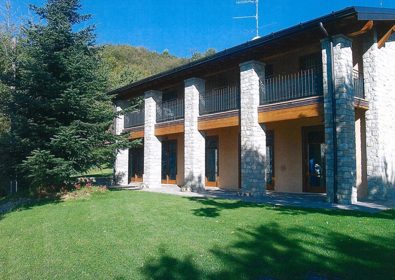 La FIOCCHINA - Magic Place - Salò - Garda Lake - countryside farmhouse, inside the middle of the lake Exterior foto