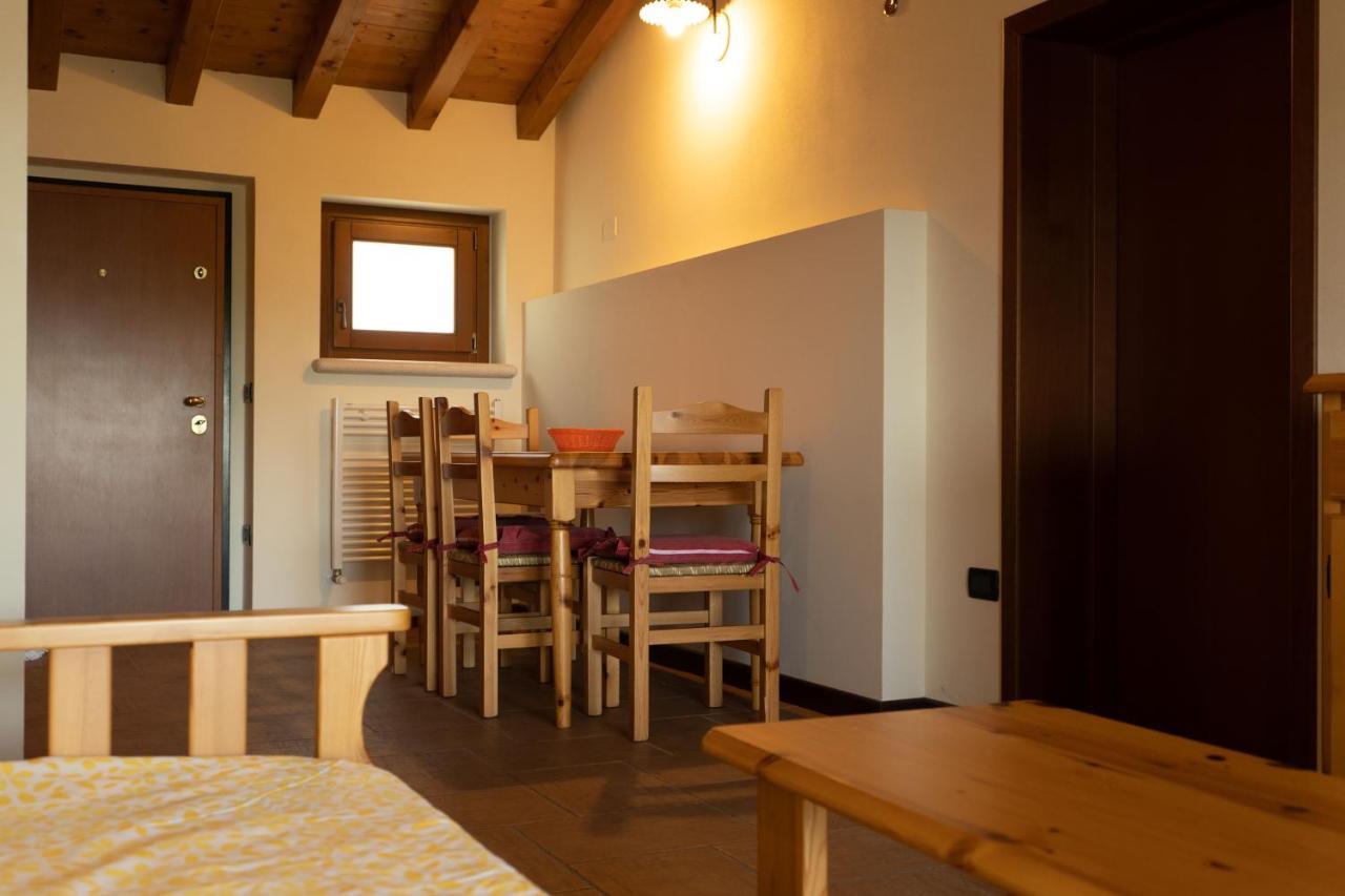 La FIOCCHINA - Magic Place - Salò - Garda Lake - countryside farmhouse, inside the middle of the lake Exterior foto
