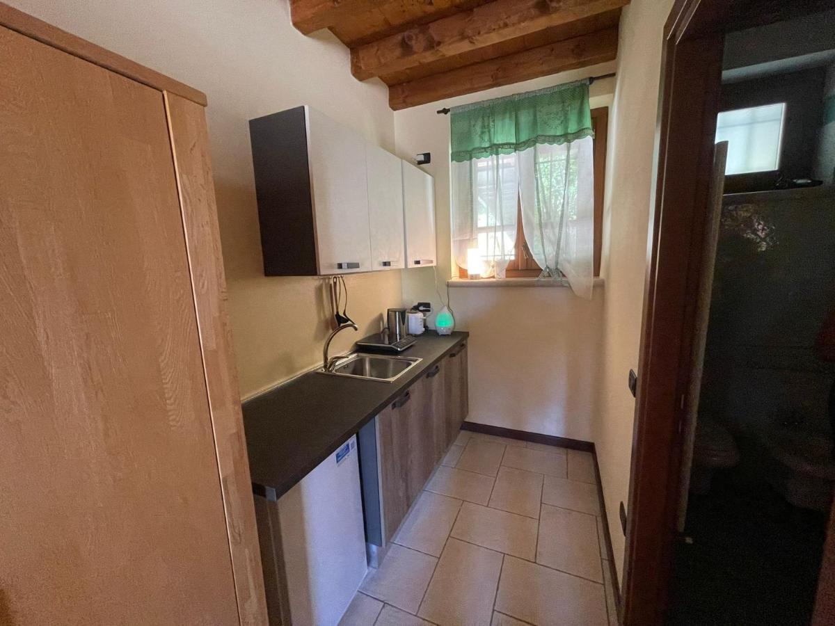 La FIOCCHINA - Magic Place - Salò - Garda Lake - countryside farmhouse, inside the middle of the lake Exterior foto