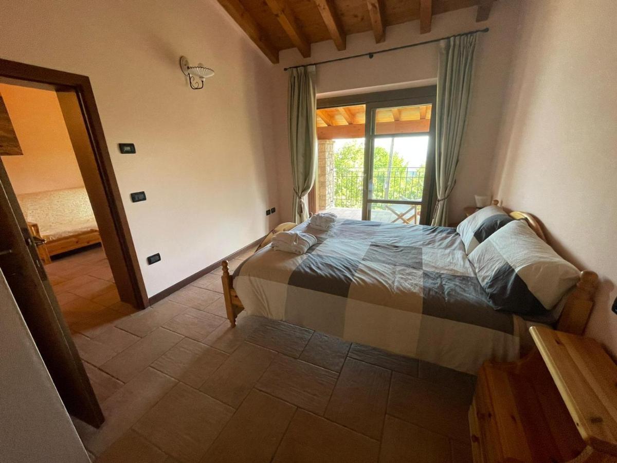 La FIOCCHINA - Magic Place - Salò - Garda Lake - countryside farmhouse, inside the middle of the lake Exterior foto