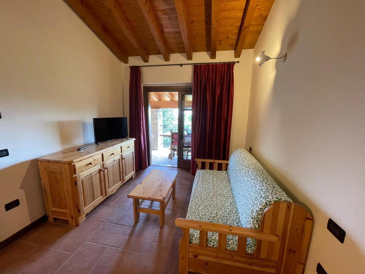 La FIOCCHINA - Magic Place - Salò - Garda Lake - countryside farmhouse, inside the middle of the lake Exterior foto