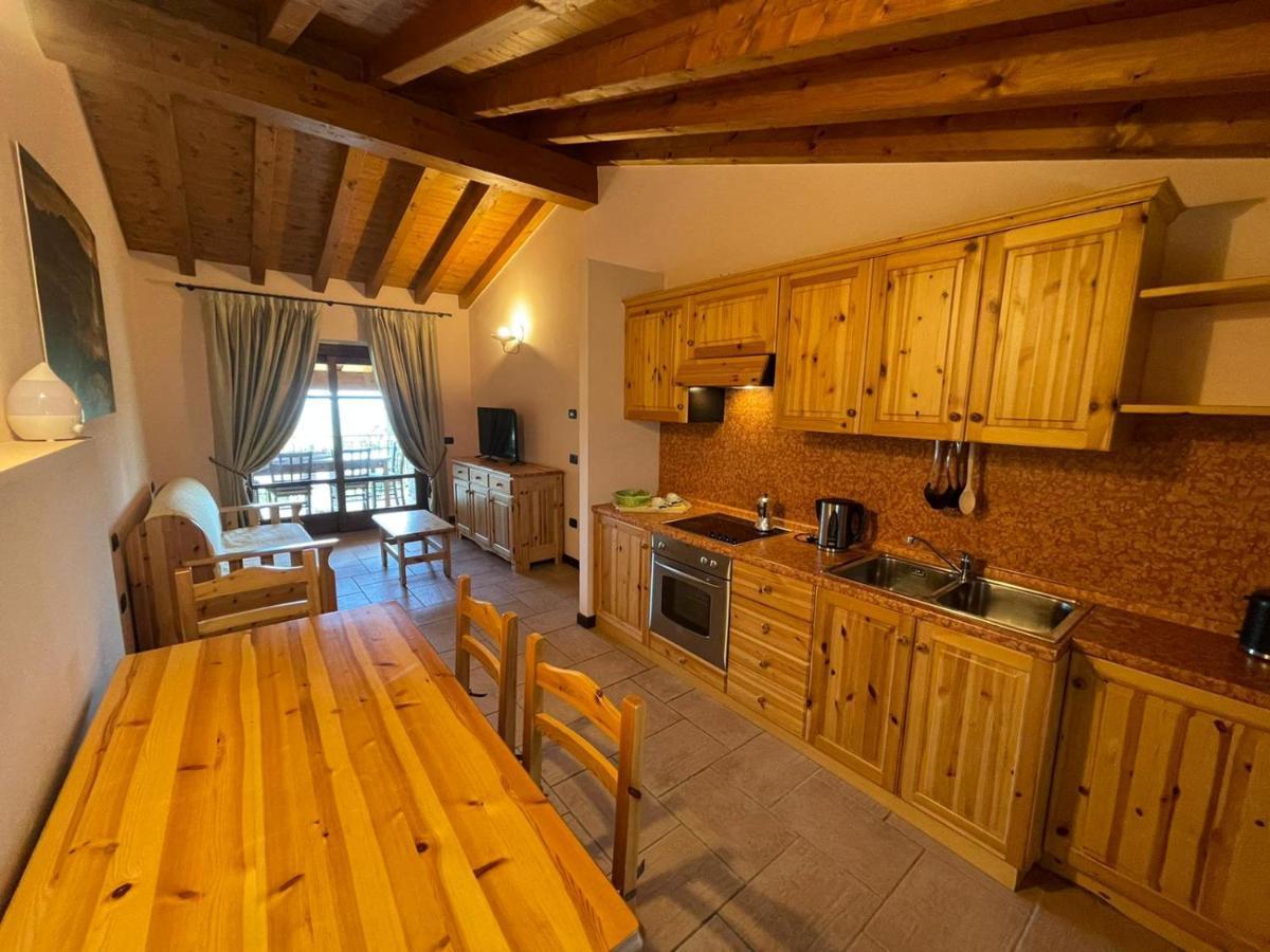 La FIOCCHINA - Magic Place - Salò - Garda Lake - countryside farmhouse, inside the middle of the lake Exterior foto