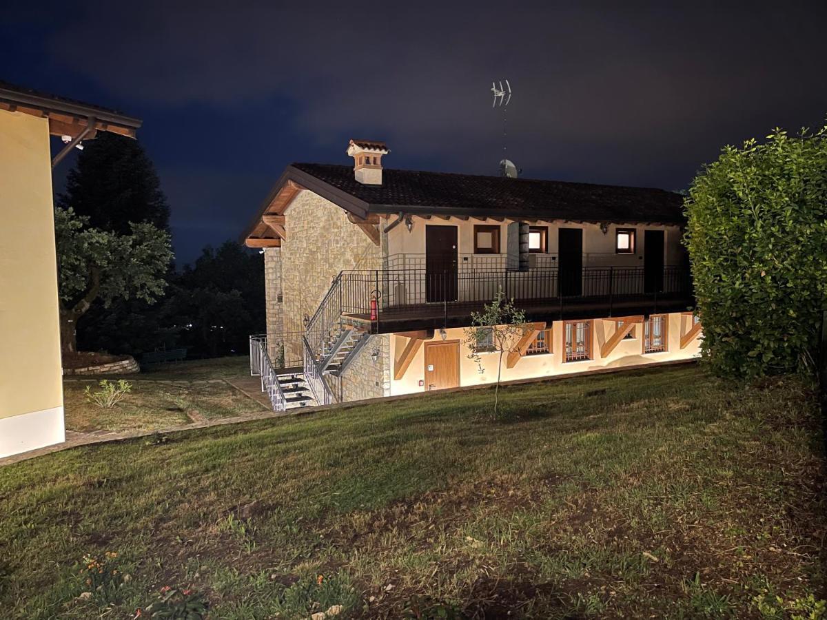 La FIOCCHINA - Magic Place - Salò - Garda Lake - countryside farmhouse, inside the middle of the lake Exterior foto